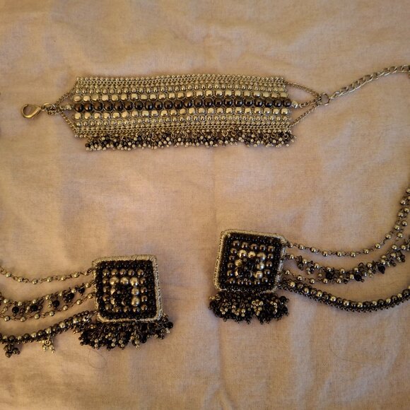 Indian silver & black bracelet & earrings with chains - Picture 1 of 4